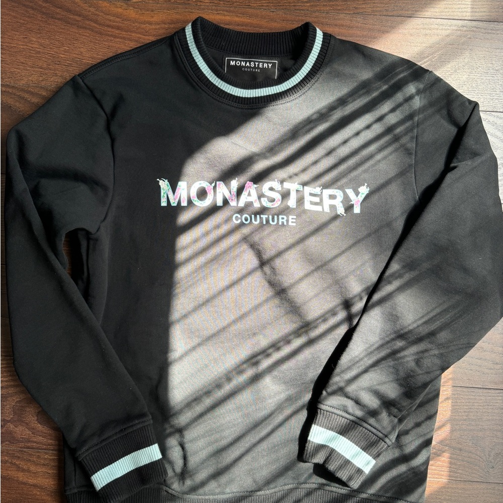 Black Crew Neck Sweatshirt
